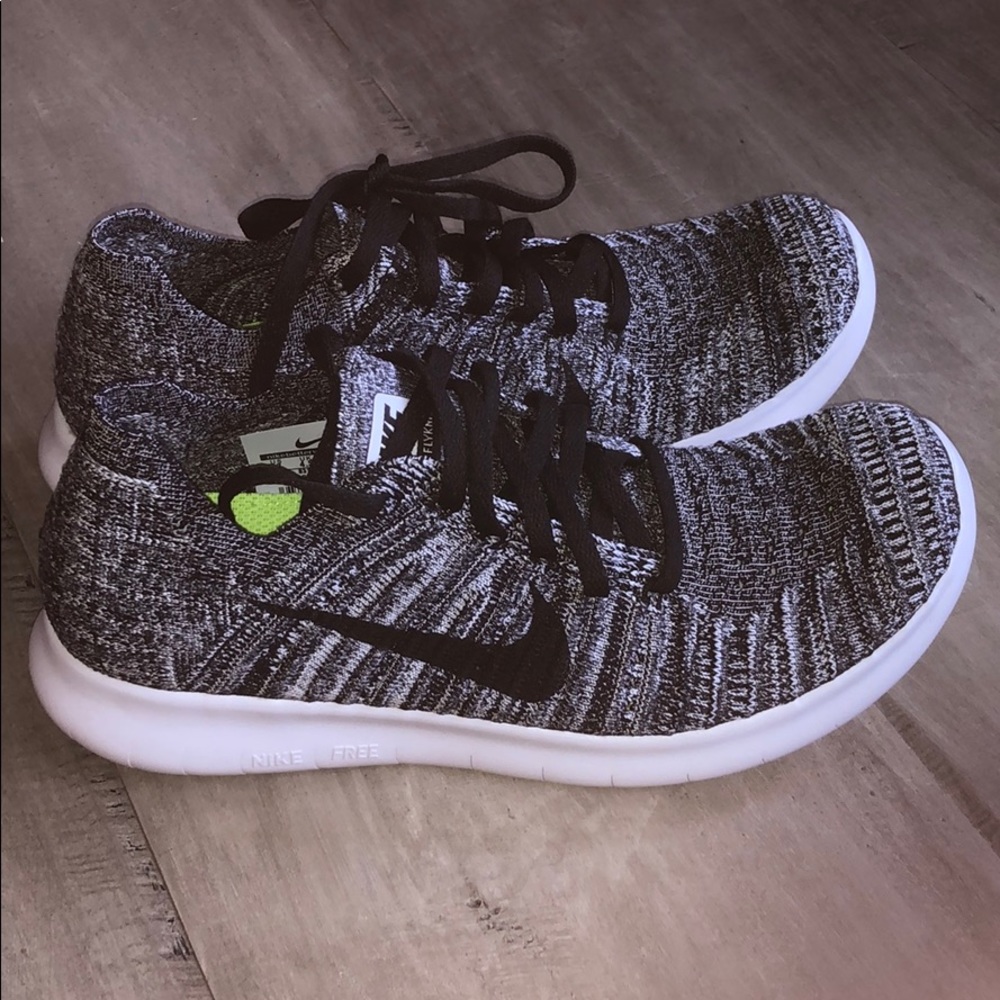 Women’s Nike Free & Flexible size 7 NEW